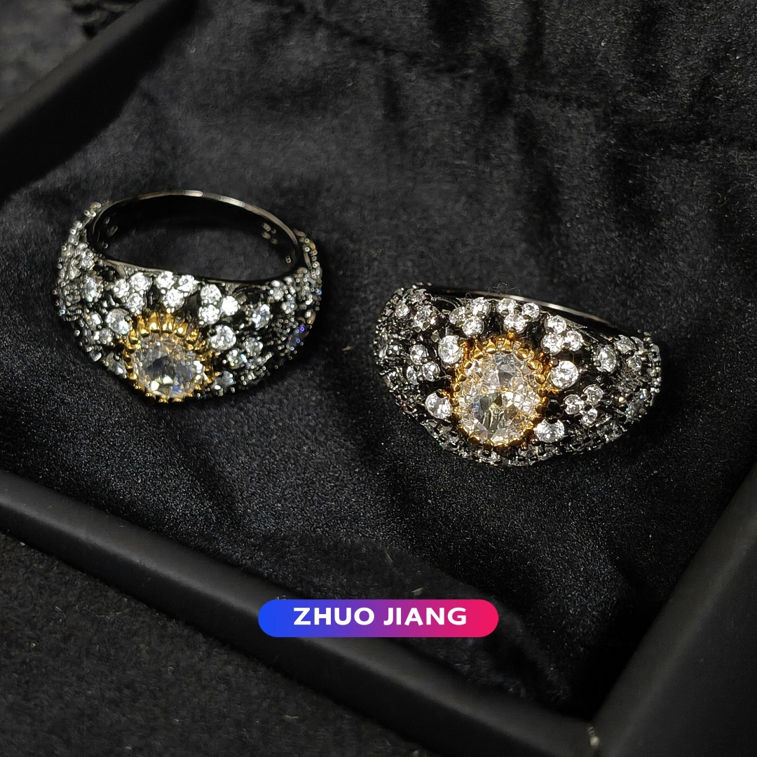 Vintage Black Gold Oval Ring With Sparkling Diamonds For Women