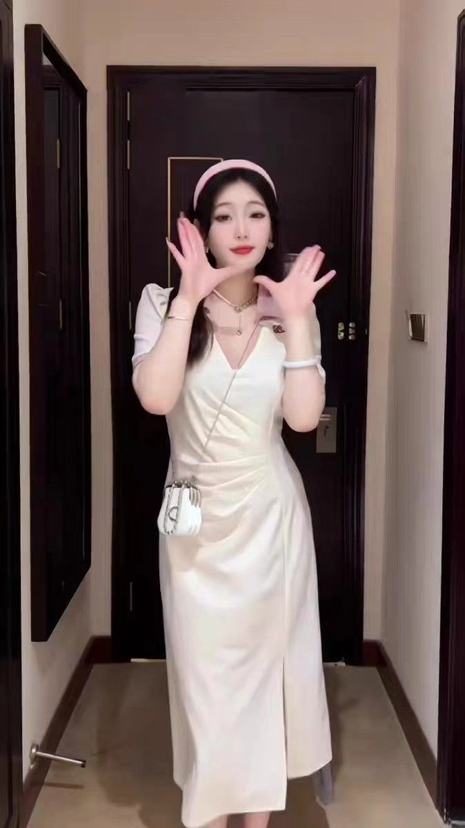 Pleated Covering Belly Thin Dress Women