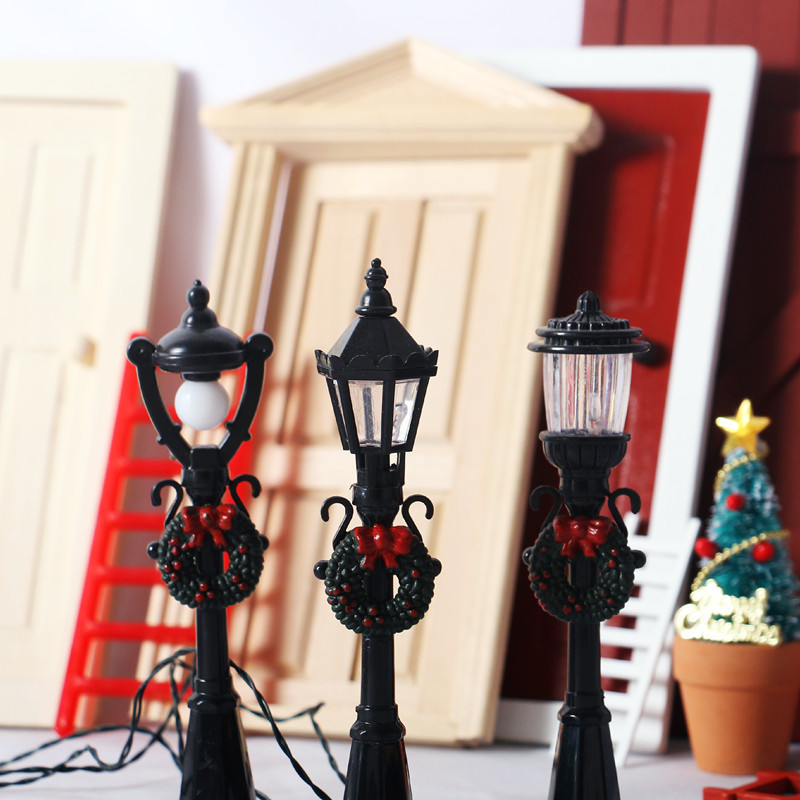 Black Streetlamp Standing Lamp Doorway Santa Claus Holiday Scene