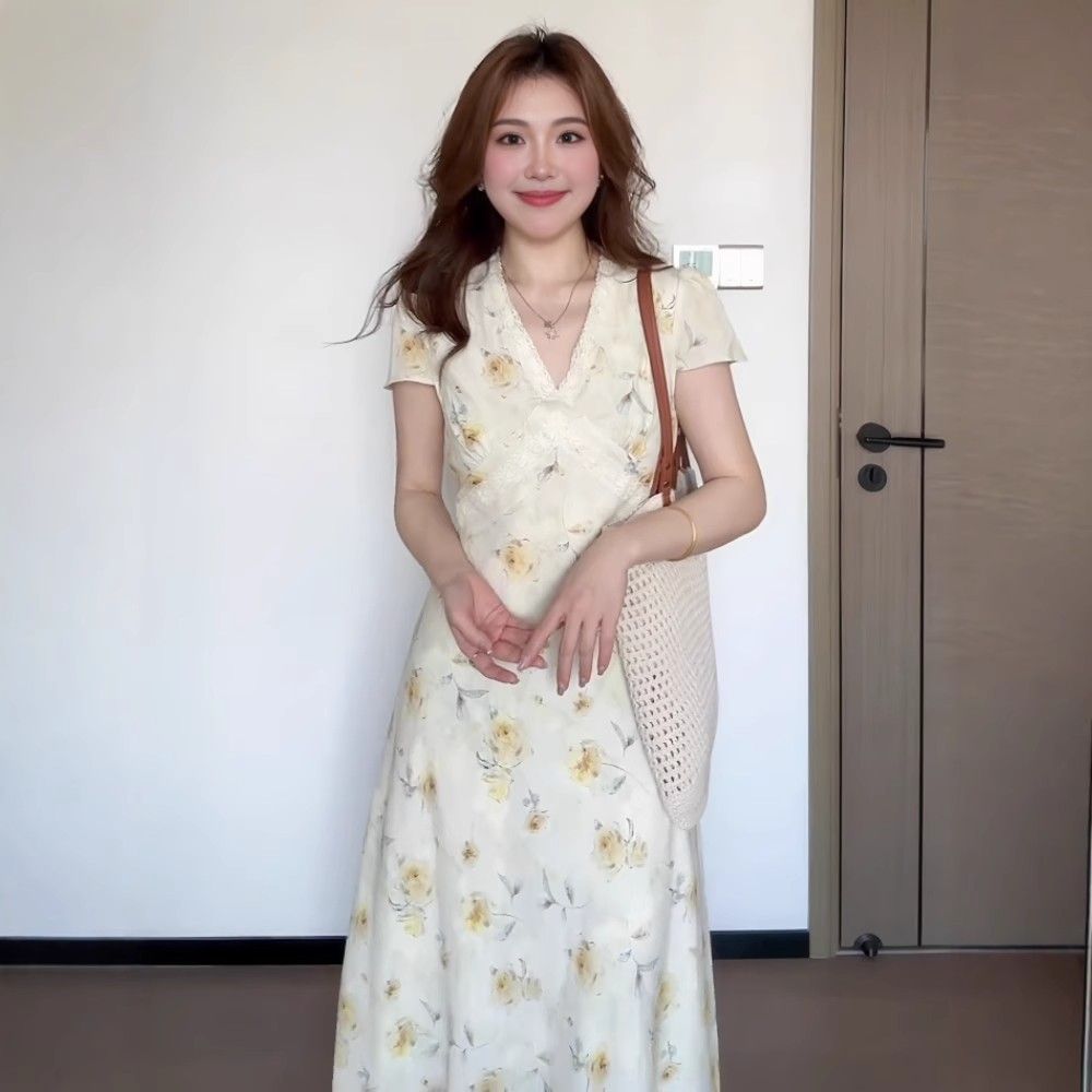 Plus-size Vacation-style Lace-trimmed Floral Womens Summer Lace-up Waist-cinching Dress thumbnail 3