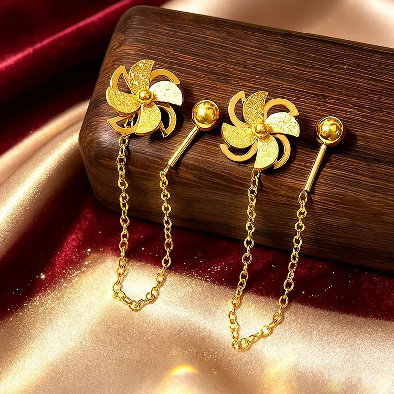 Designed Three-dimensional Matte Clover Drop Earrings