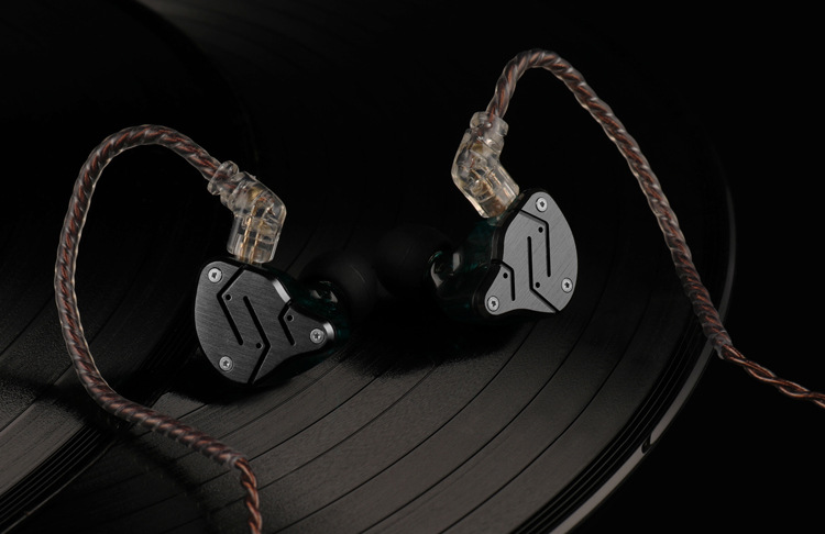 Can Changeover In-ear Headphones - Image 11