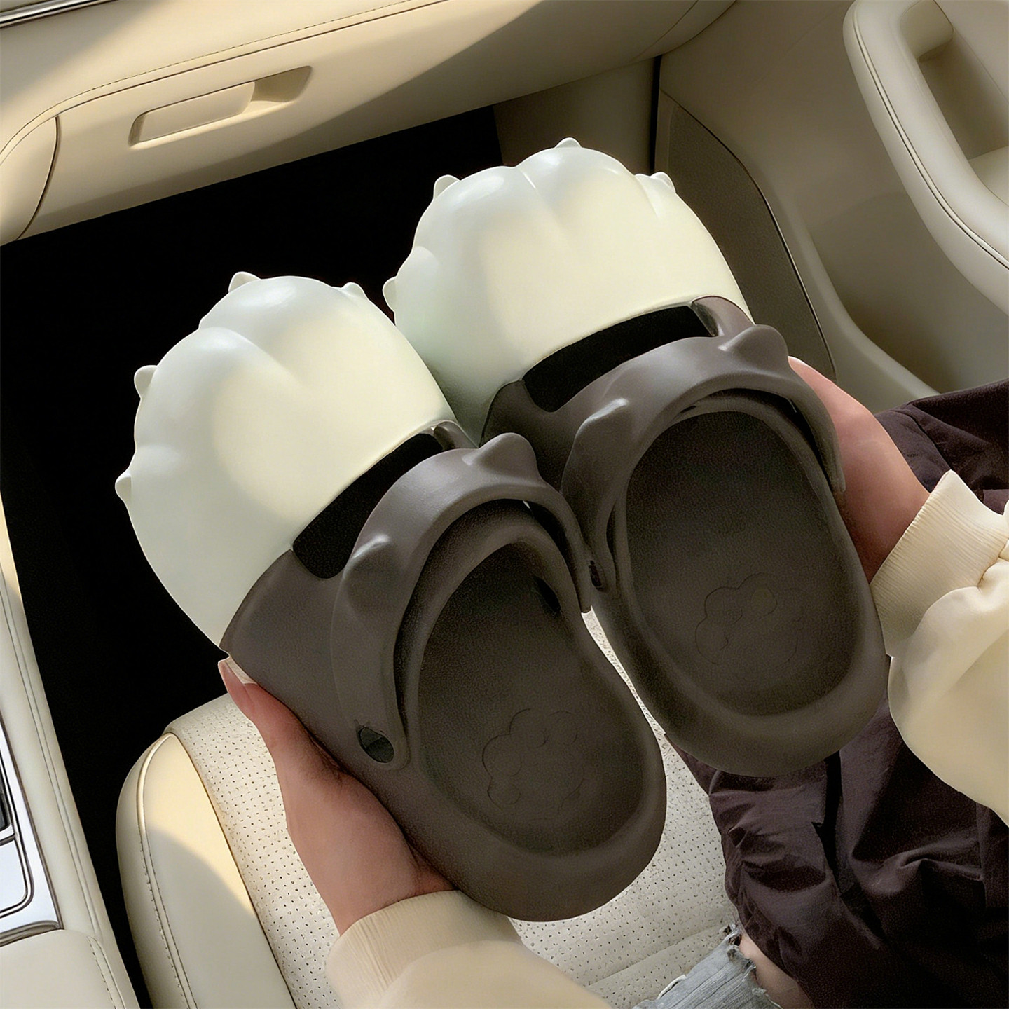 Closed-Toe Arch-Support Sandals