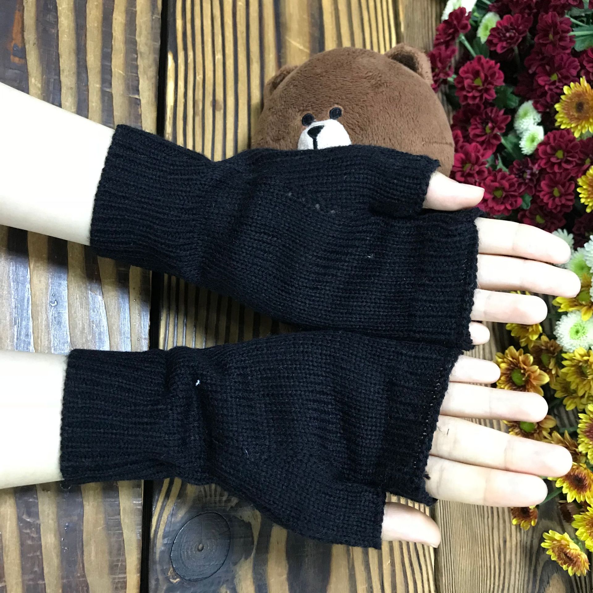 Women’s Warm Knitted Mushroom Gloves