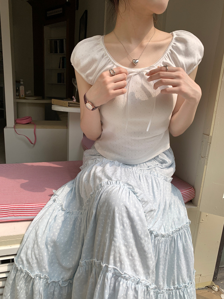 Slim-fit Crop-top Small Floral Flounce Trim Lace Up Short Sleeve