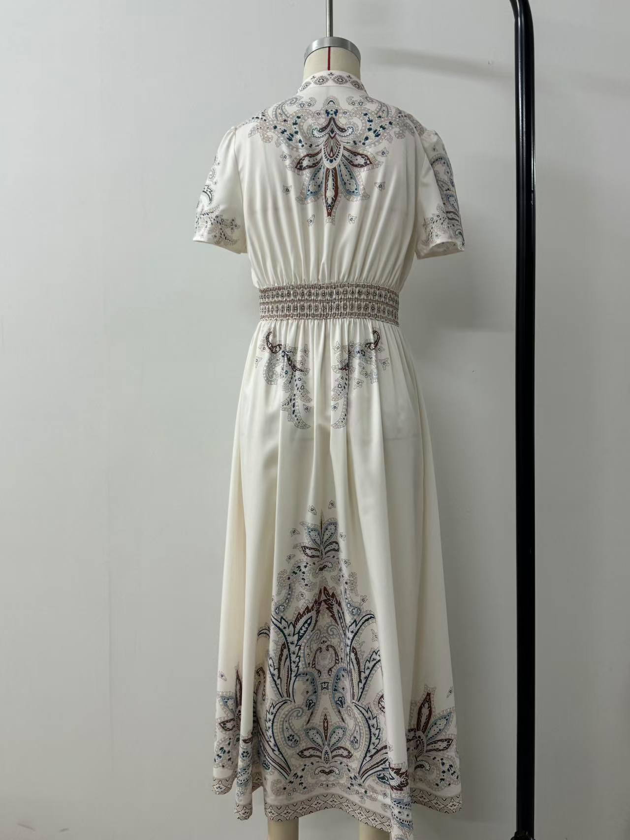 Buy Women's Clothing Online | Buy Trending Dresses for Women