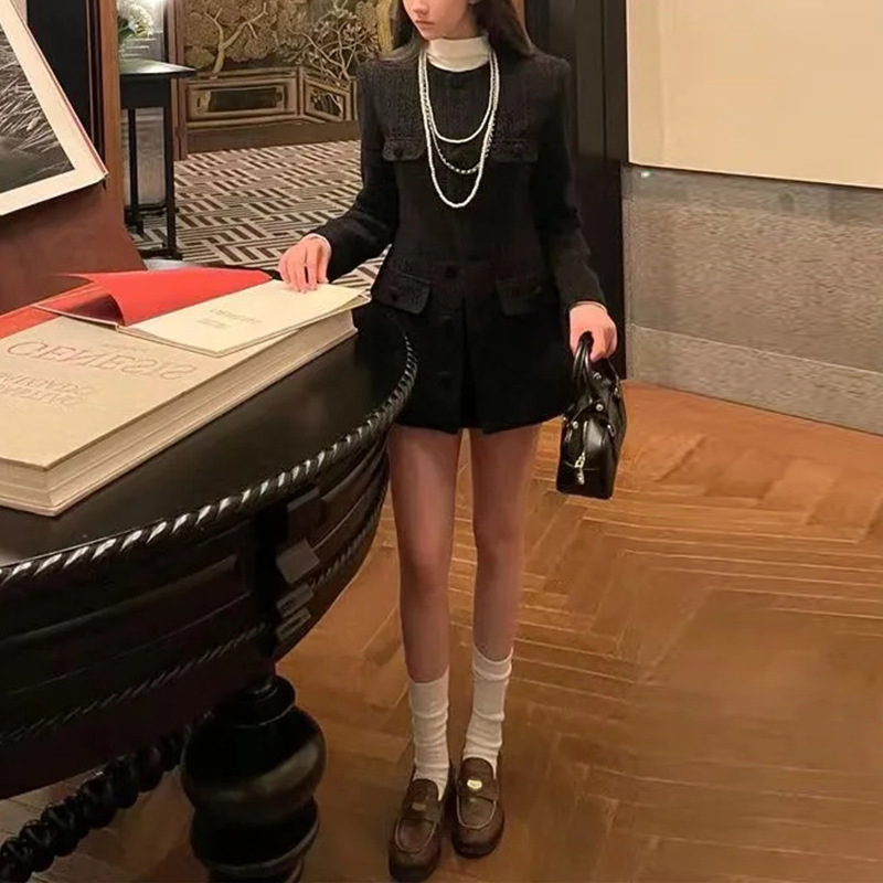 Women's Autumn And Winter Waist Trimming Coat High Waist Short Skirt Two-piece Set