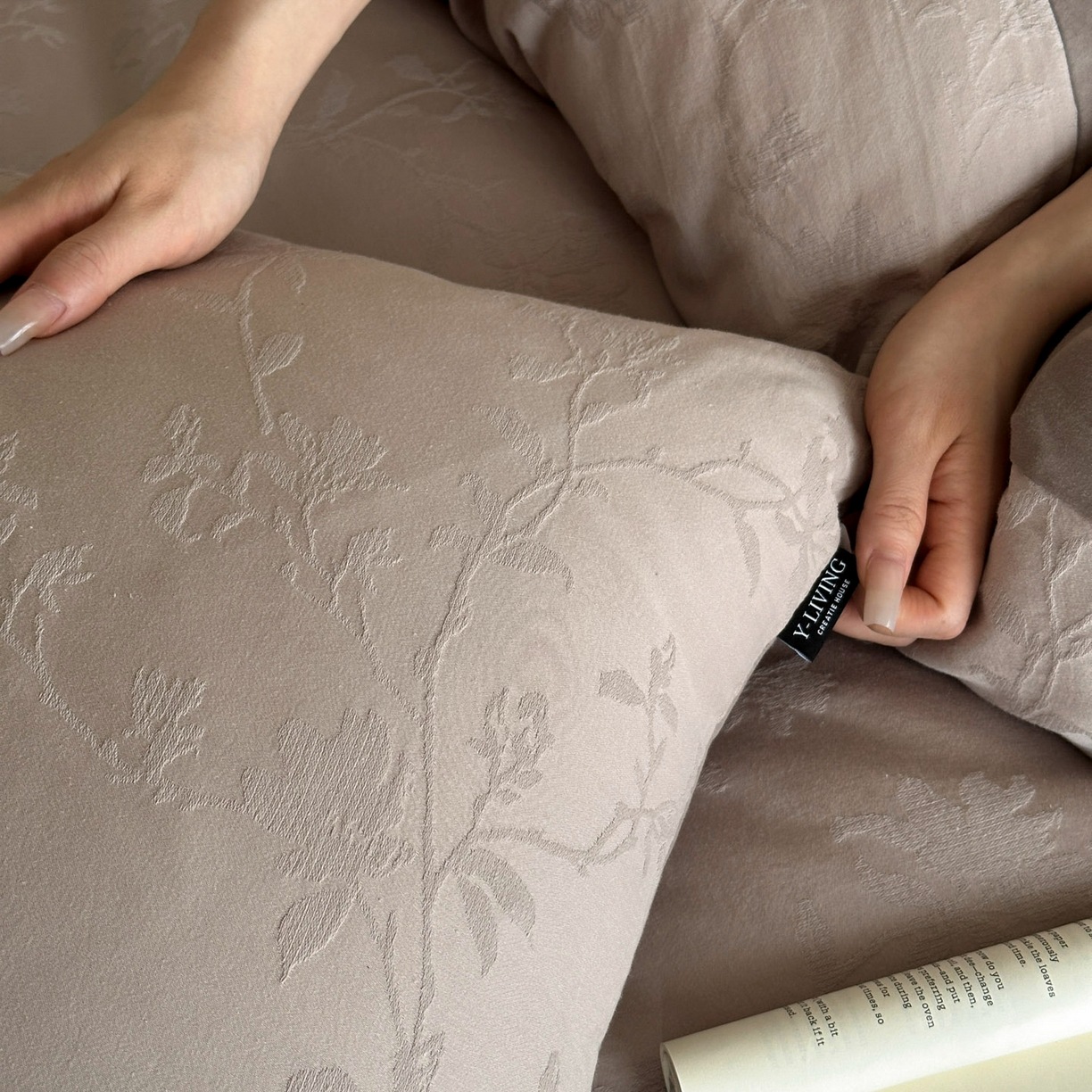Large Jacquard Four-piece Set Pure Cotton With A Touch Of Light Luxuryduvet Cover And Bed Sheets