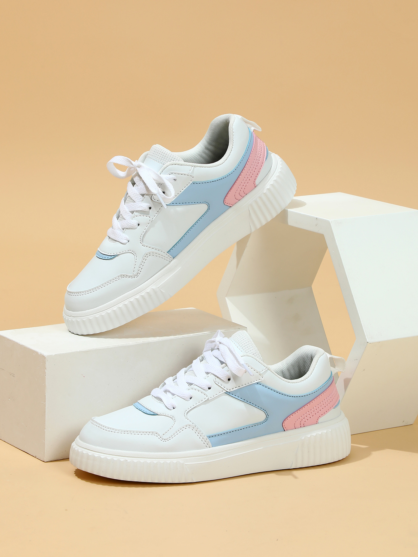 Platform Fashion Lace-up Casual Sneaker Soft Bottom Comfortable