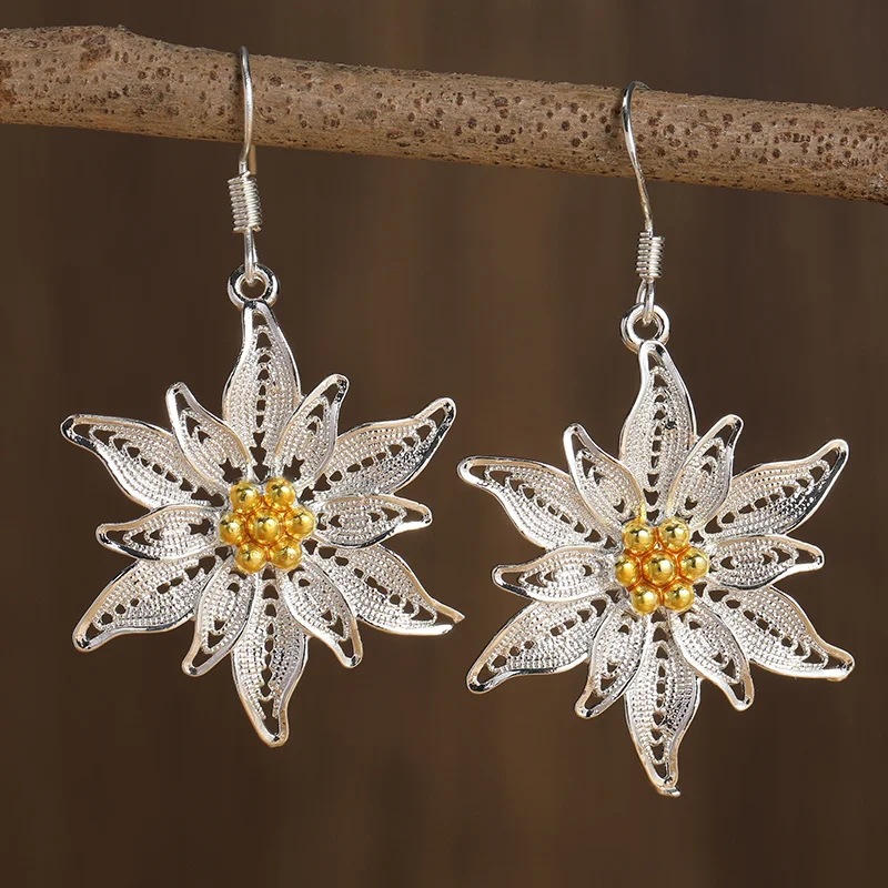 Stylish Vintage Dainty Flower Pendant Earrings For Women