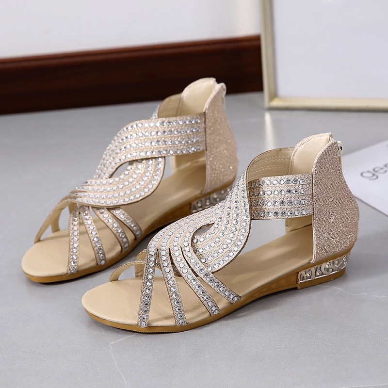 Title 8, Romeinse Sandalen met Strass, Kleine Sleehak en...