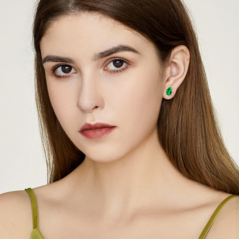 Japanese And Korean Retro Style Emerald Water Drop Ear Studs Simple S925