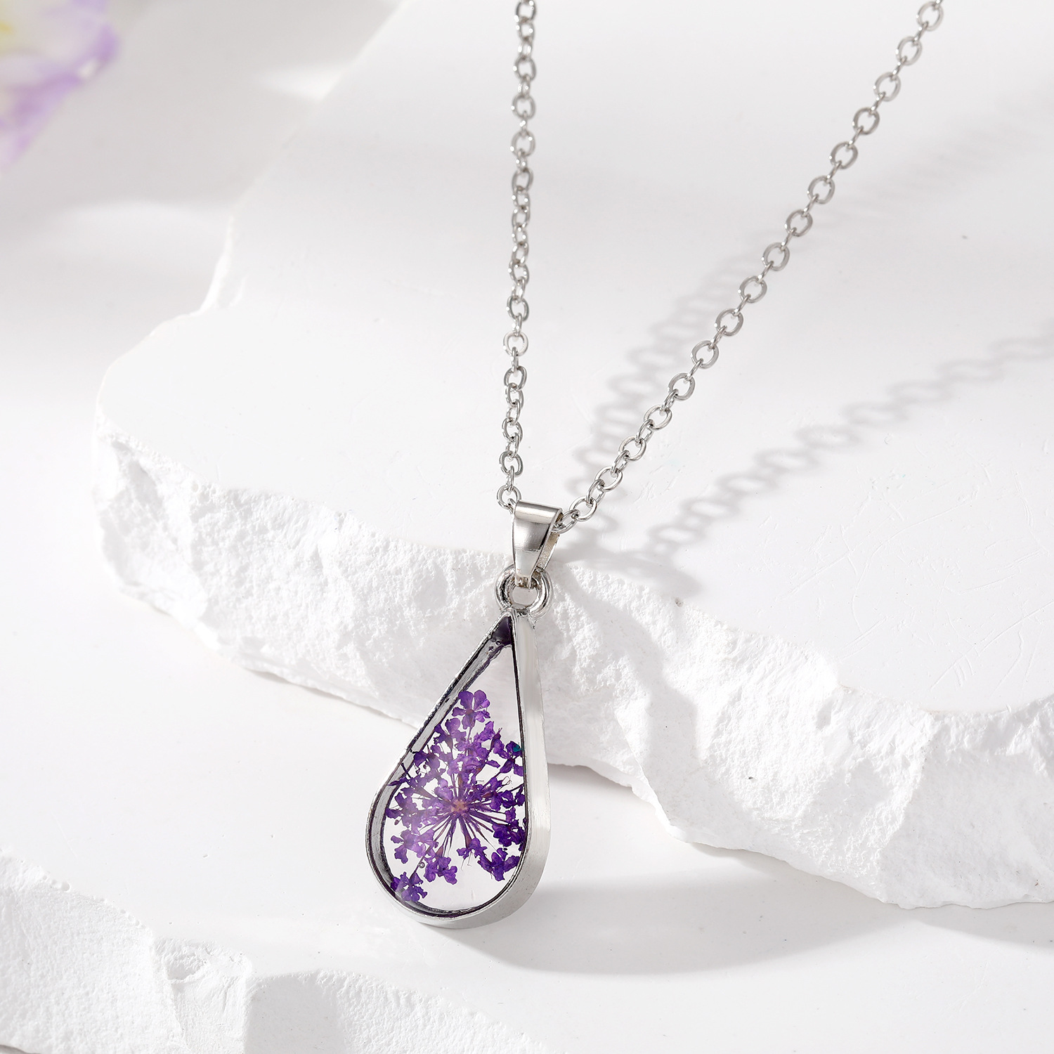 Original European And American-style Waterdrop-Shaped Dried Flower Babys Breath Bouquet Necklace And Earrings