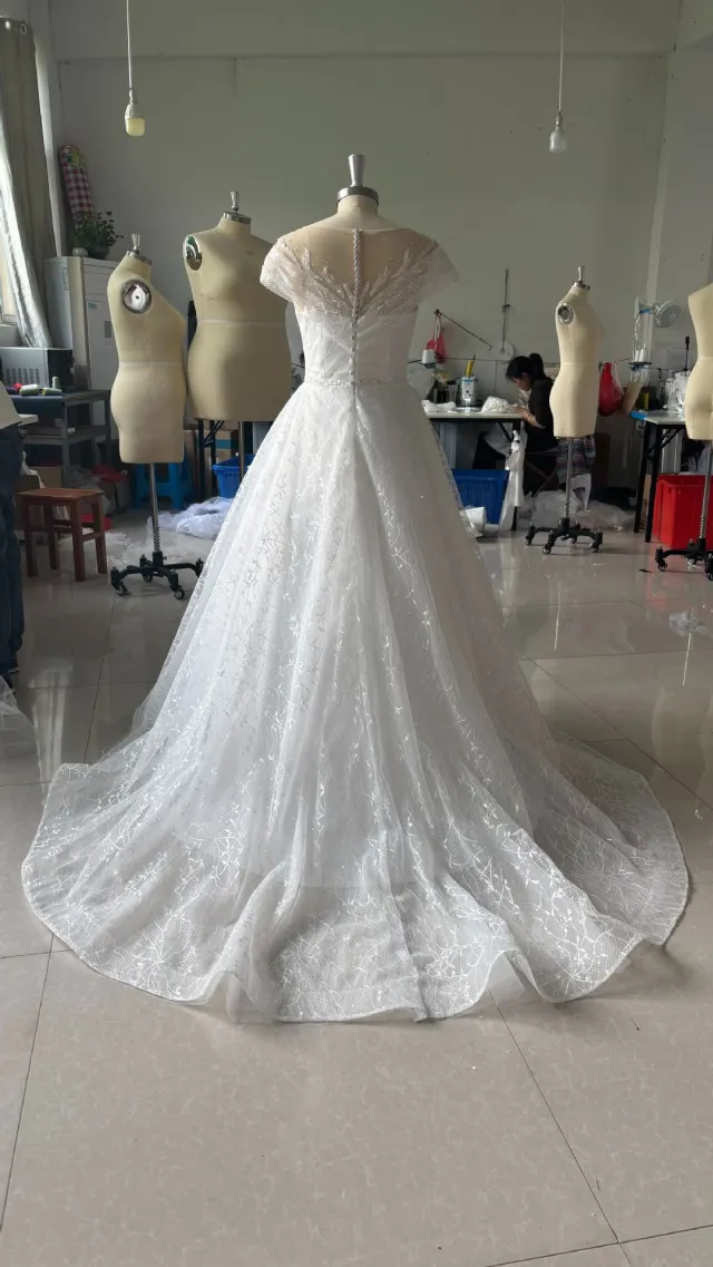 Off shoulder Light Wedding Dress Bridal Main Yarn Lace Wedding Veil Small Trailing Ivory - Shop at LoveMi