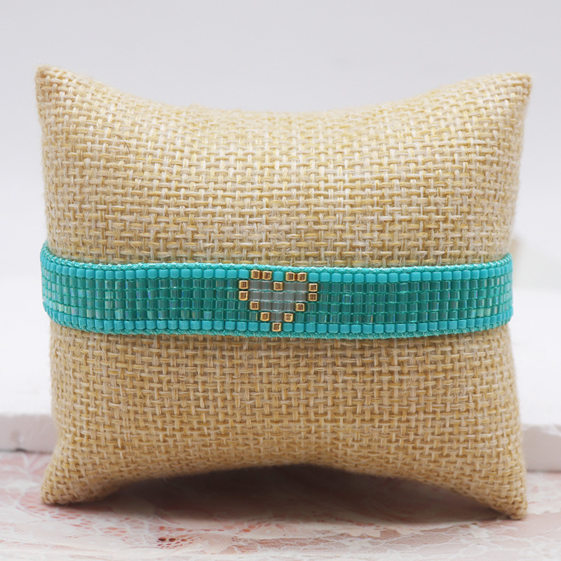 Simple Heart Bracelet Hand-woven
