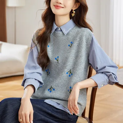 Knitted Vest Spring Women's Design Sense V-neck Buttons