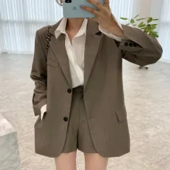 Spring New Loose Small Suit Coat Women's High Waist A- Line Wide Leg Suit Shorts - Coffee - View 1