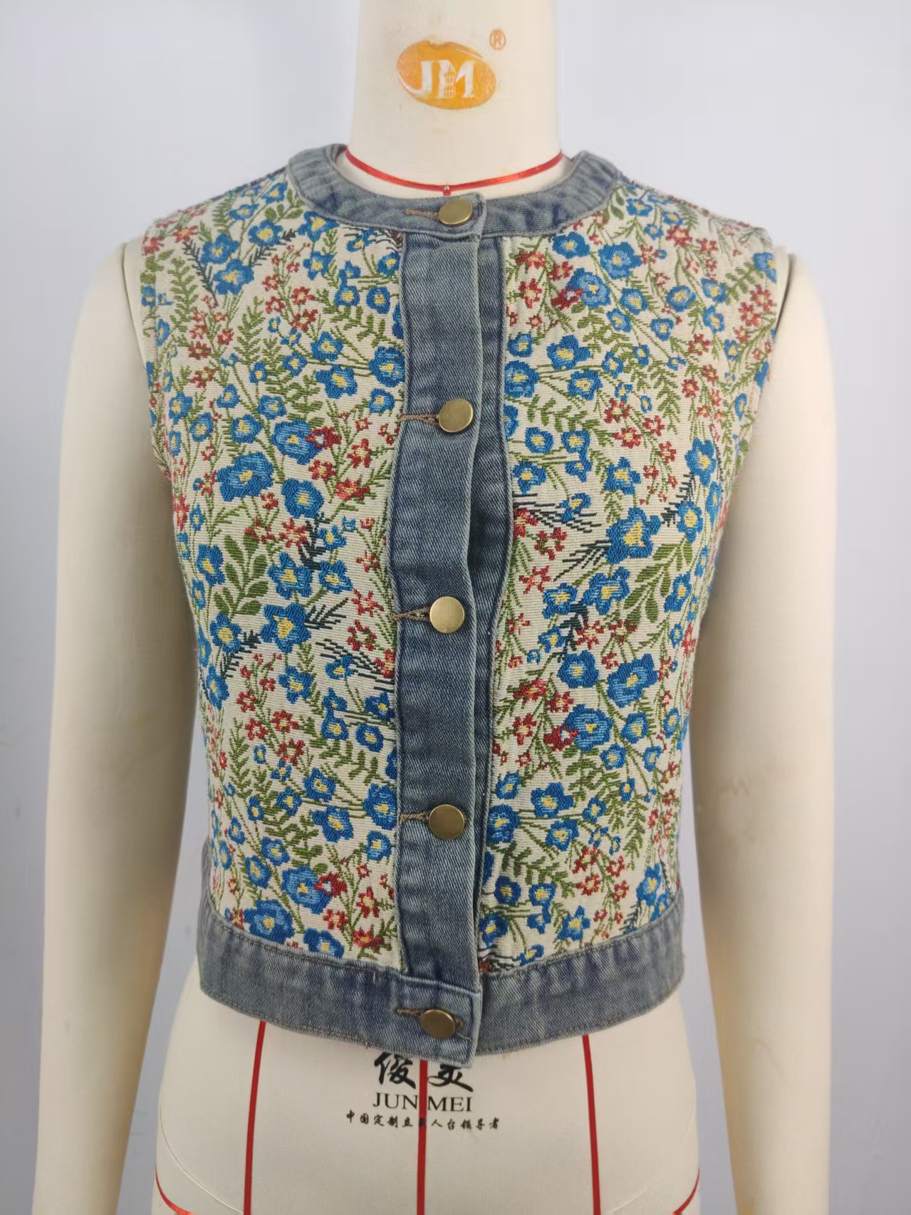 New Casual Retro Printed Short Jacquard All-Match Sleeveless Vest Undershirt New Casual Retro Printed Short Jacquard All-Match Sleeveless Vest Undershirt