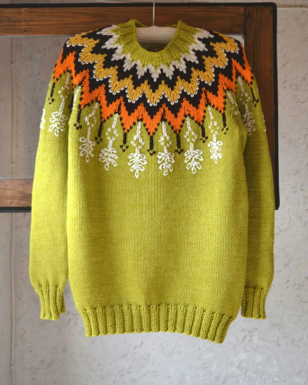 Women's Round Neck Multi-colour Loose Fashion Pullover Sweater - No 8512-S