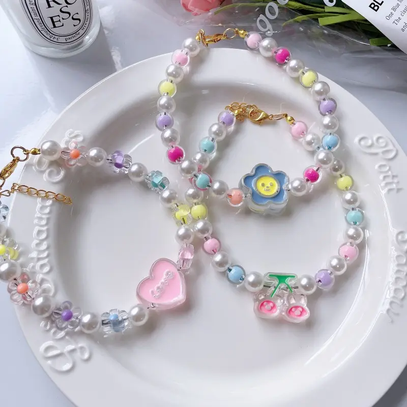 Cute Flower Beaded Necklace