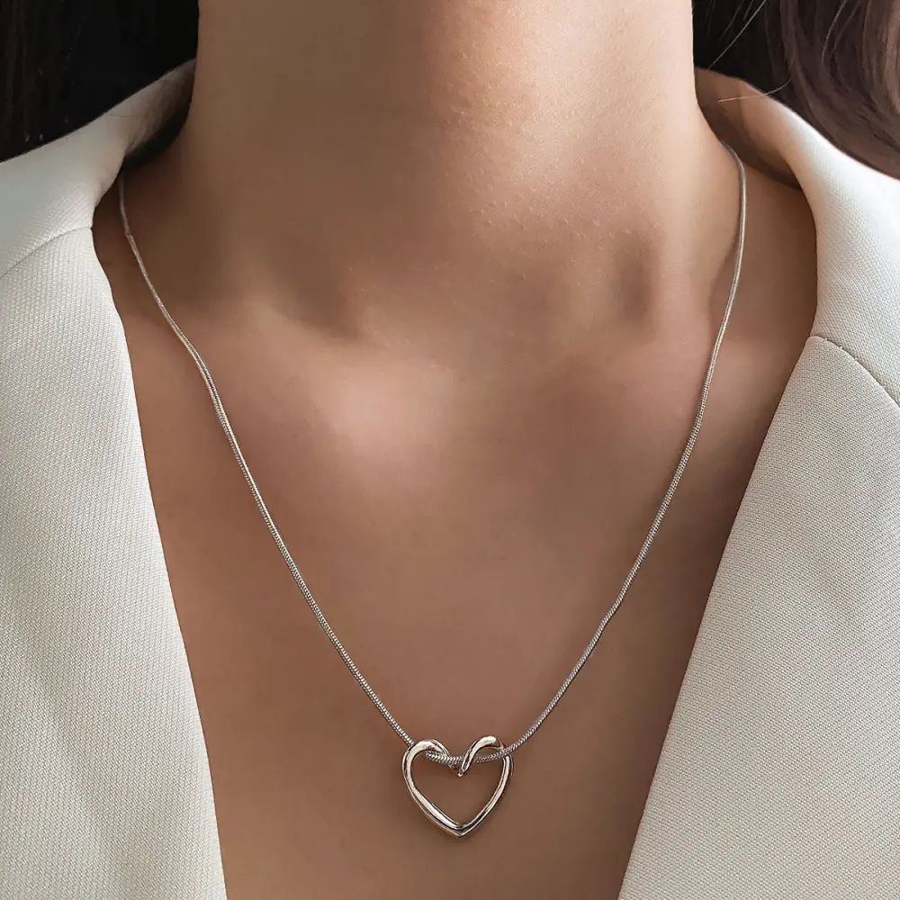 Niche Hollow Heart Necklace for Women