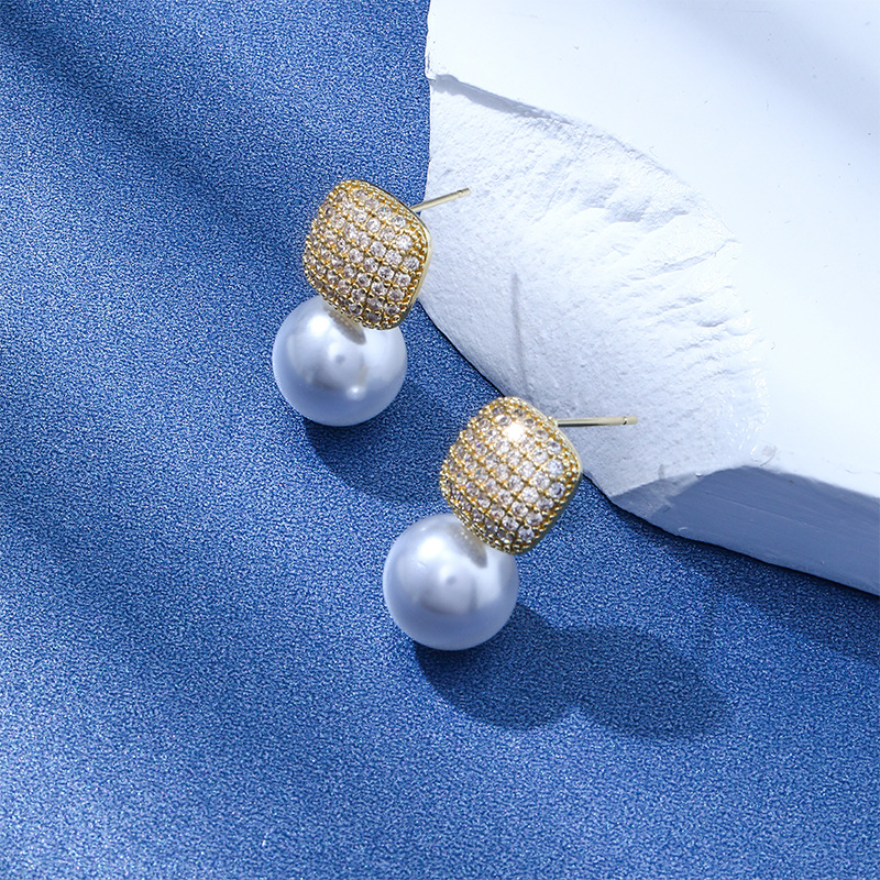 Light Luxury Square Full Diamond Pearl Ear Studs Make Your Face Look Smaller