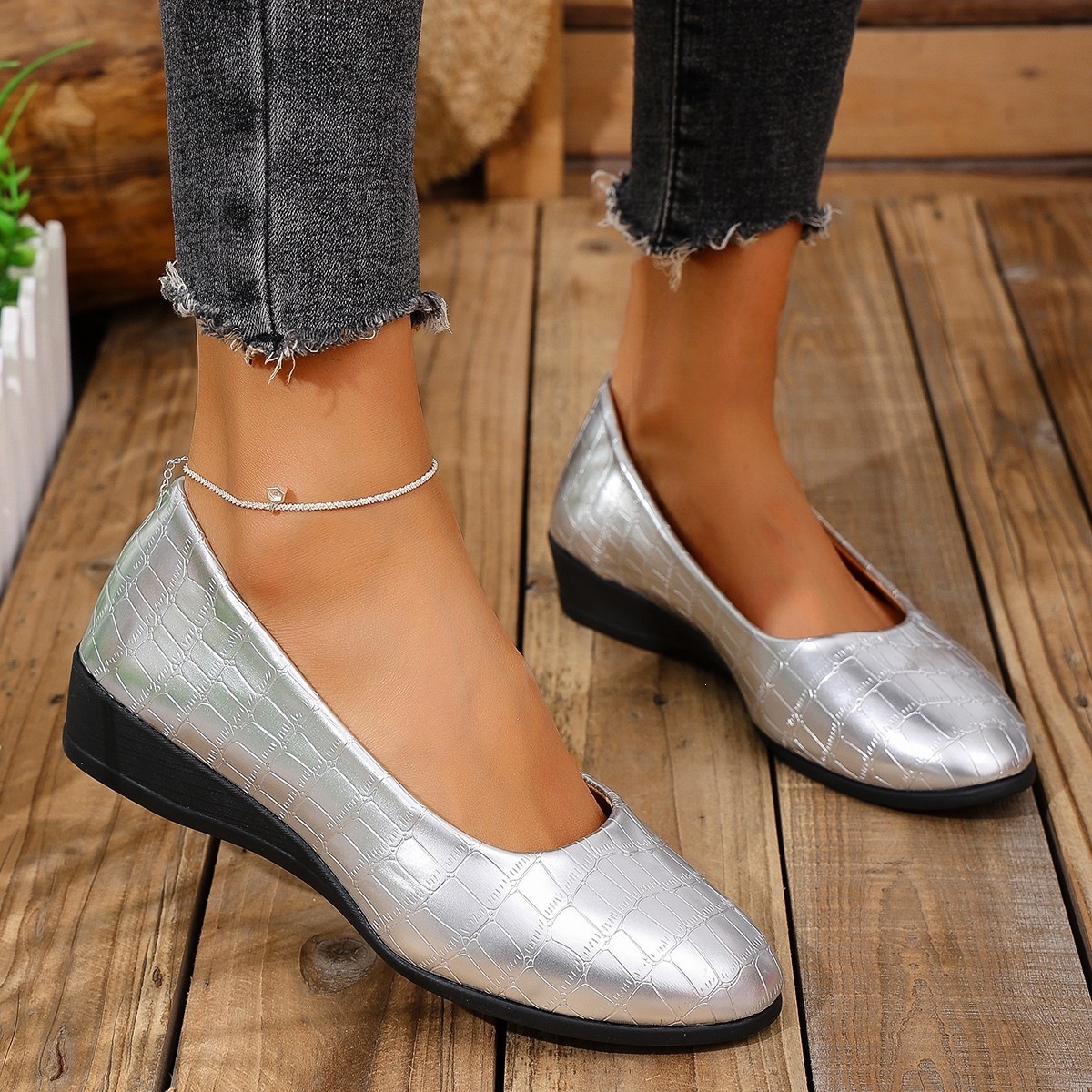 https://cf.cjdropshipping.com/quick/product/aa4efaf9-80e1-47e7-9fa9-d07ed2515dc4.jpg