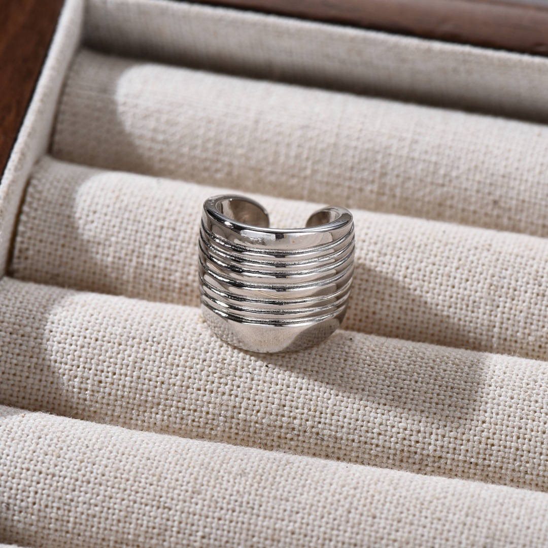 Simple Affordable Luxury Fashion Ear Clip For Women