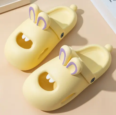 Summer New Women's Buck Teeth Rabbit Hole Shoes Poop Feeling Outdoor Household Soft Bottom Slippers Non-slip