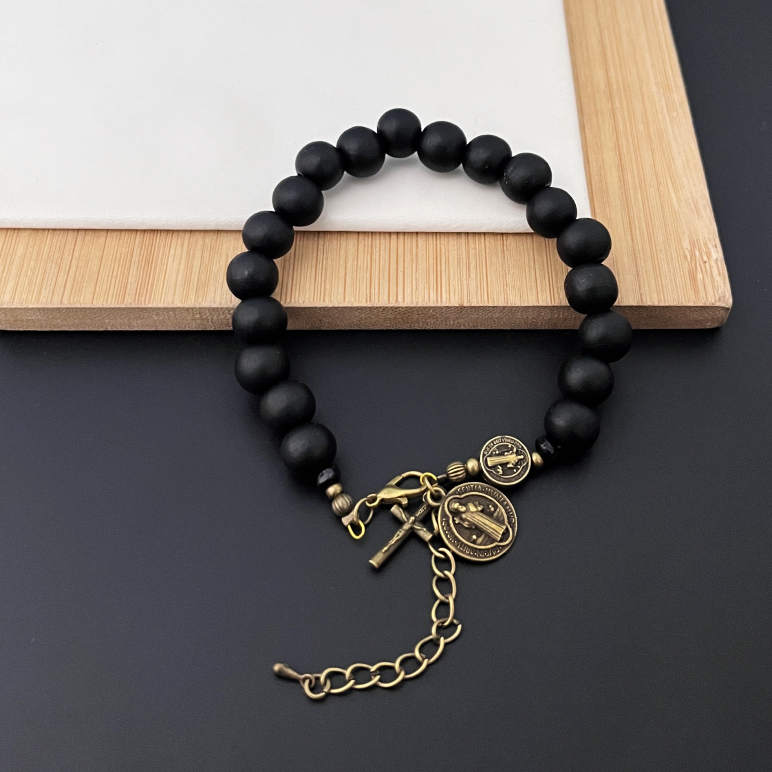 https://cf.cjdropshipping.com/quick/product/aa684f75-f7ad-45d3-a12d-b8c1281537eb.jpg