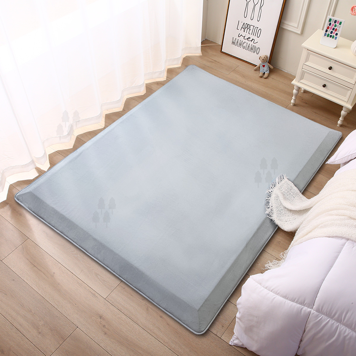 Slope-side Anti-fall Mats With Large-area Thickening