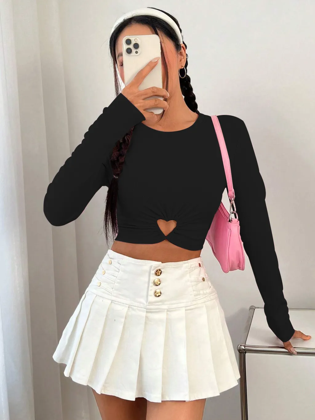 Women's Round Neck Slim-fit Short Heart And Circle Long Sleeve T-shirt - Black