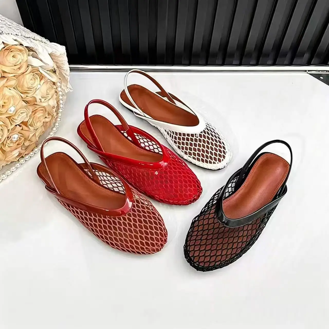 Mesh Hollowed-out Closed-toe Flat Sandals