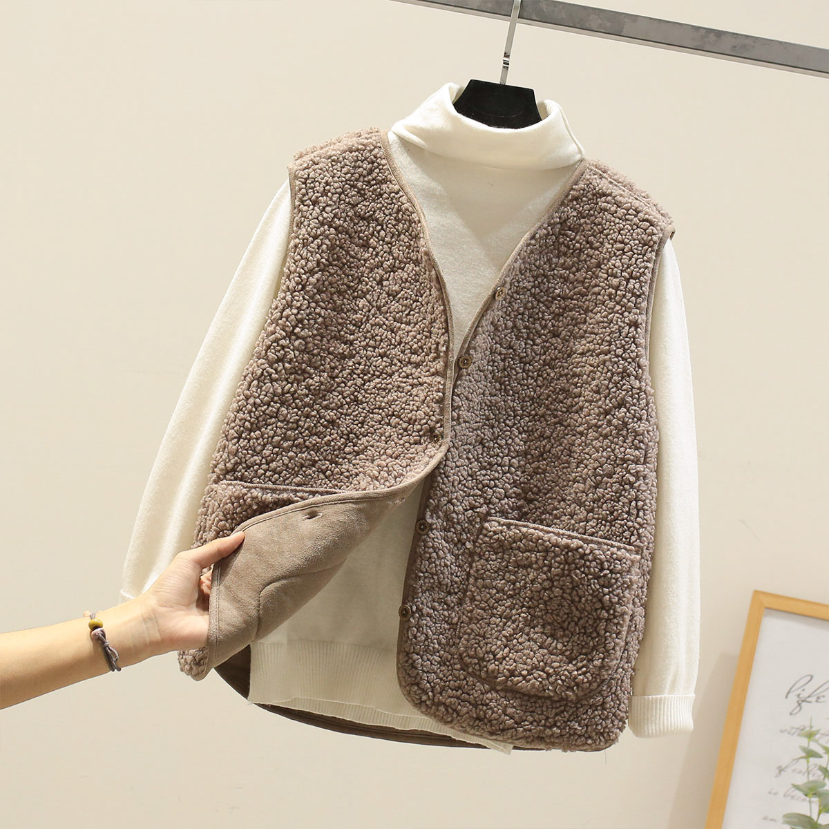 Women&#39;s lamb wool vest short vest grain plush waistcoat jacket