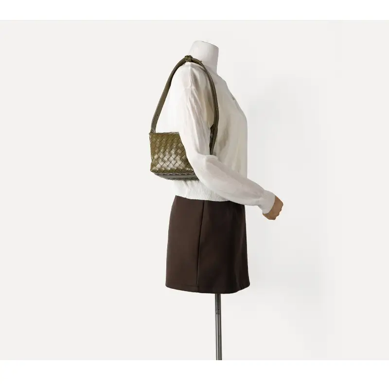 Stylish Casual Hand-held Woven Women's Bag