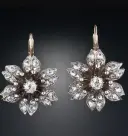 Earrings B
