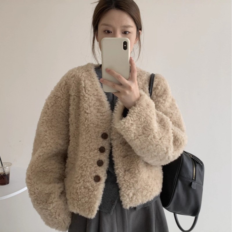 Womens V-neck Short Loose Padded Lambswool Coat