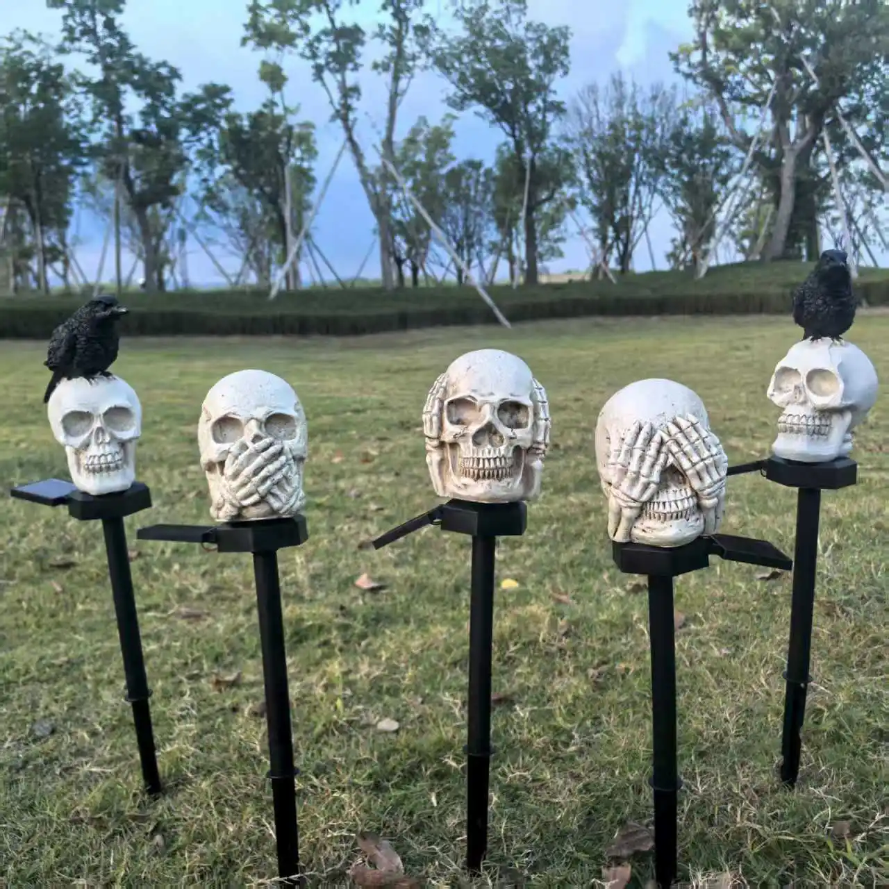 Resin Ground-insert Lantern For Skull-themed Halloween Decorations