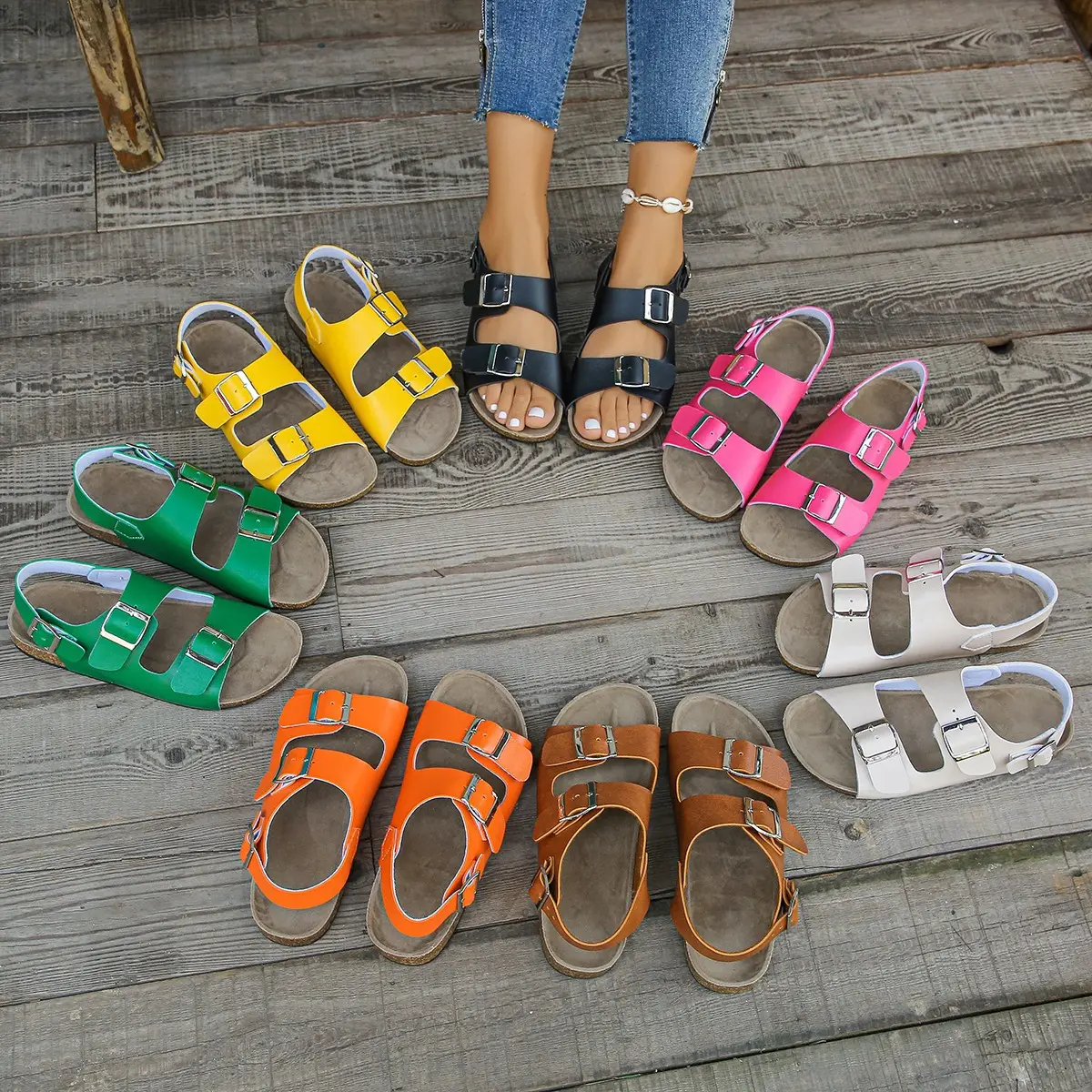 Women's Flat Sandals With A Square Buckle