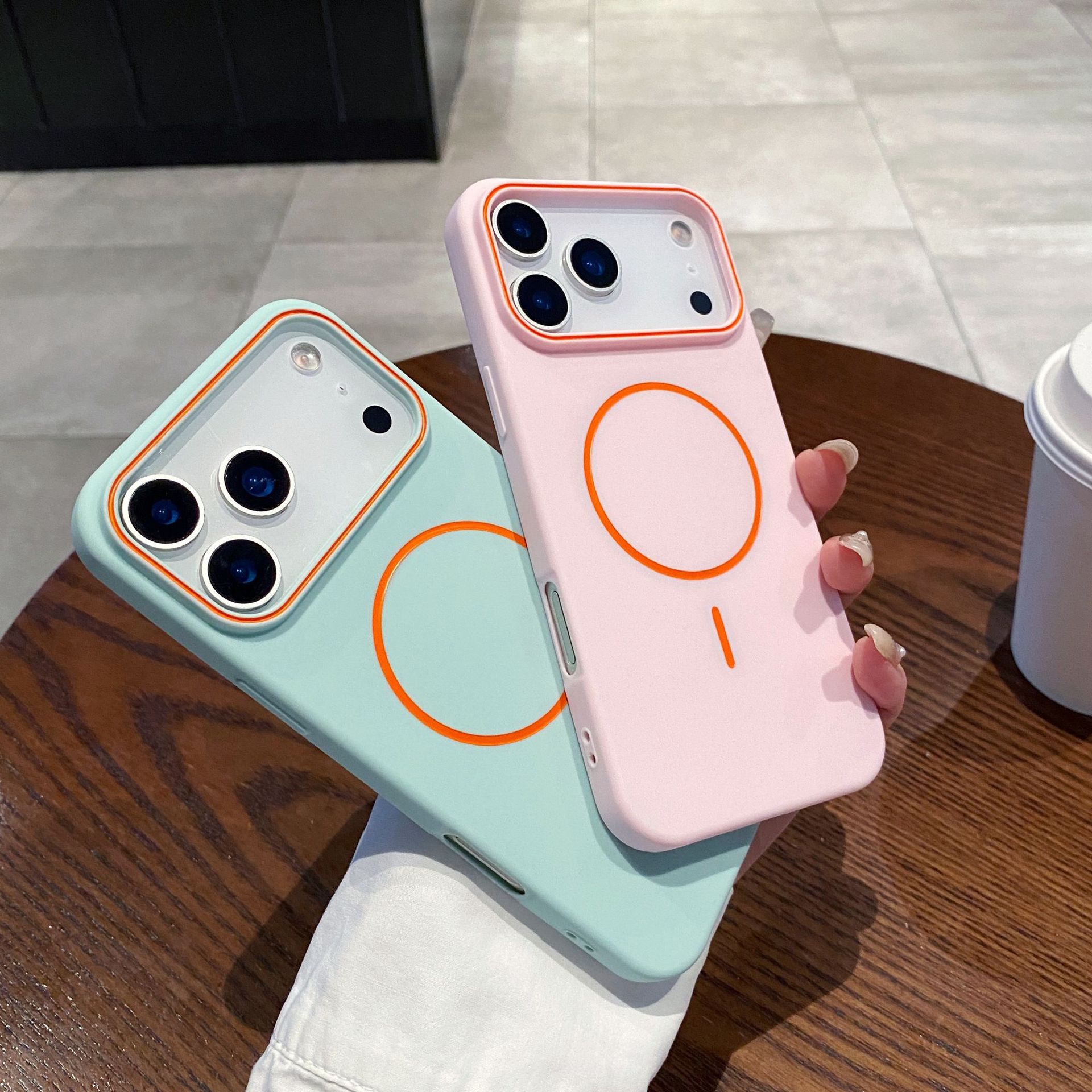 Oil Dripping Fine Circle Frosted Magnetic Suction Phone Case