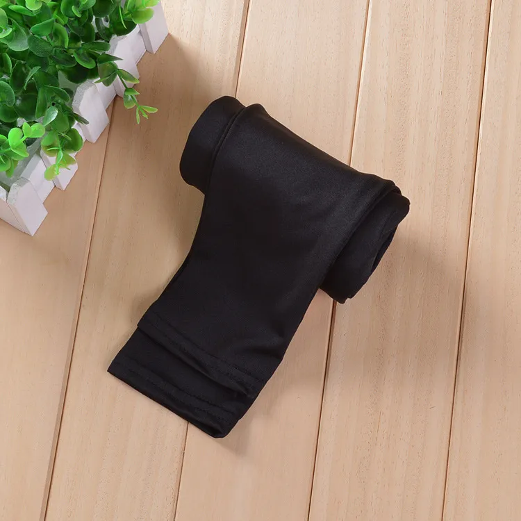 Spring And Autumn Milk Silk Girls' Tight Elastic Bottoming Cropped Pants - Black