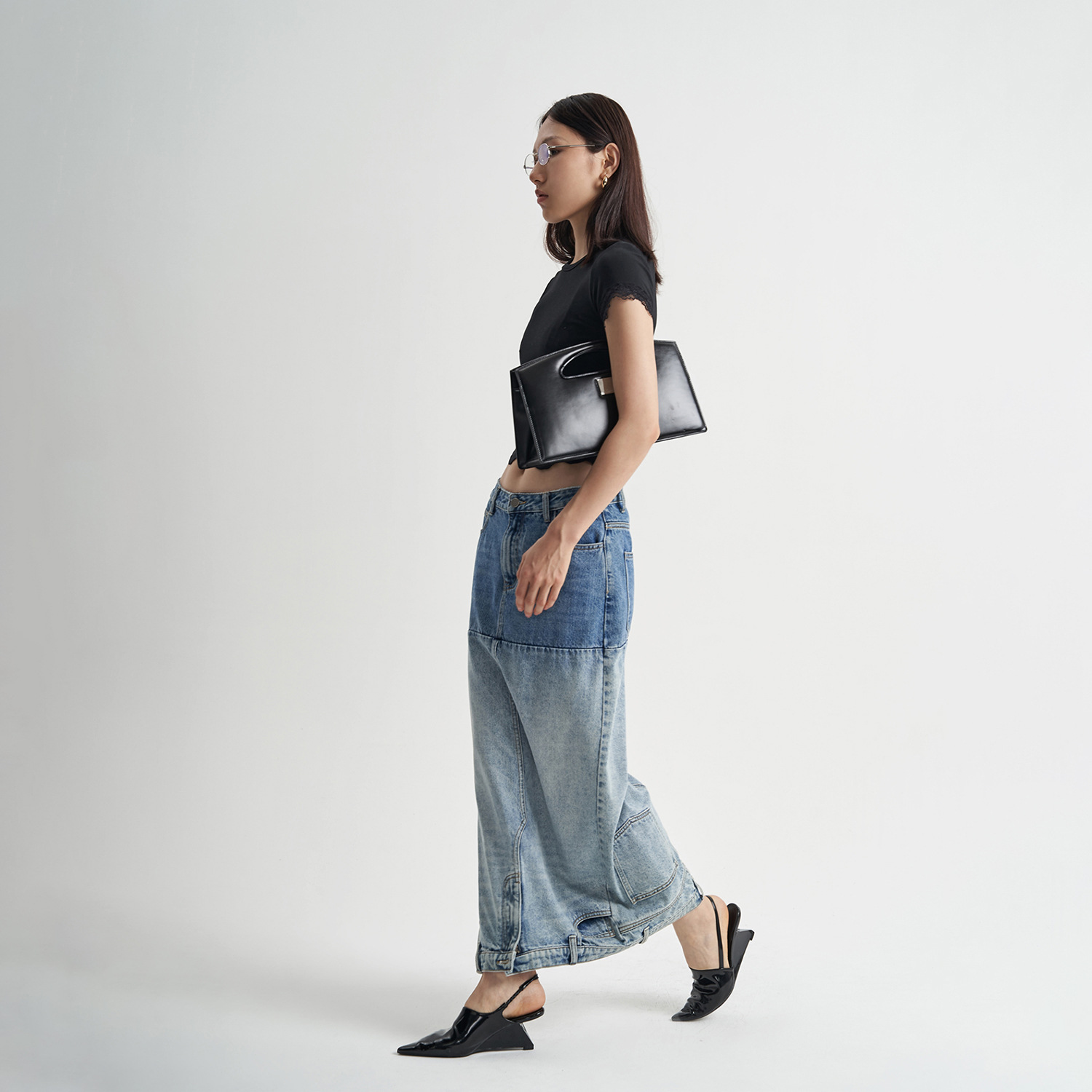 Women's Lace Black Short Sleeve Round Neck Top