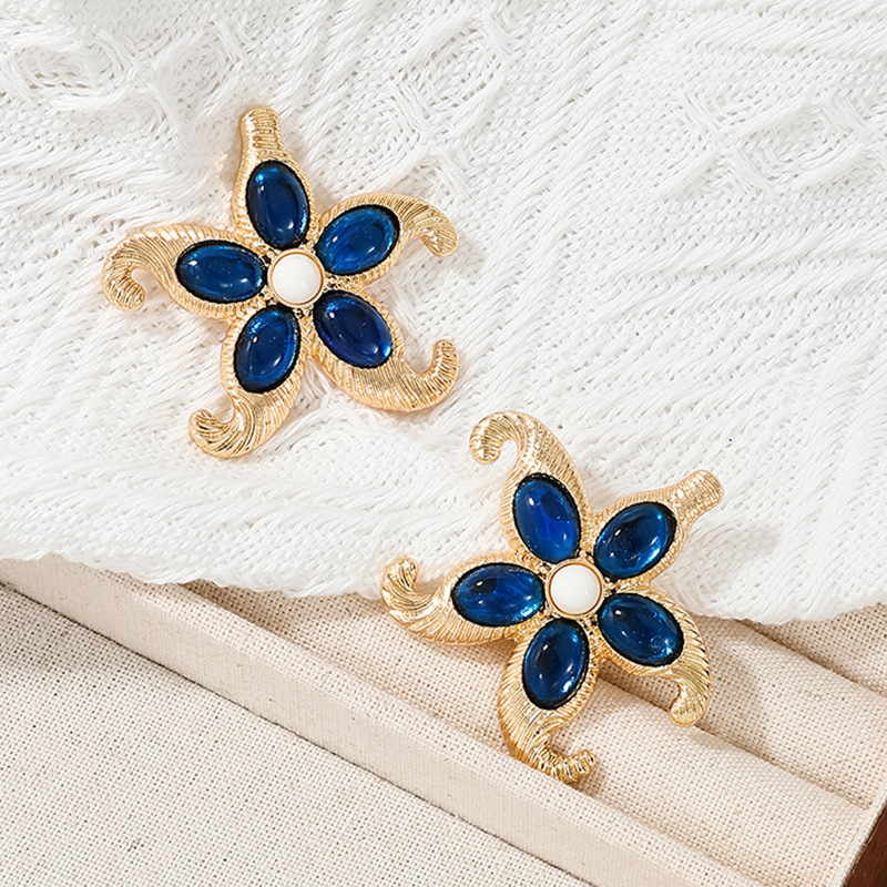 Irregular Neptune-inlaid Handmade Flower Earrings