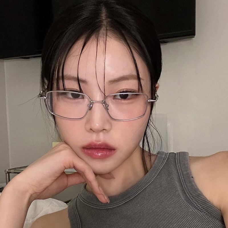 Anti Blue Light Metal Flat Light Eyeglass Frame - Image 10