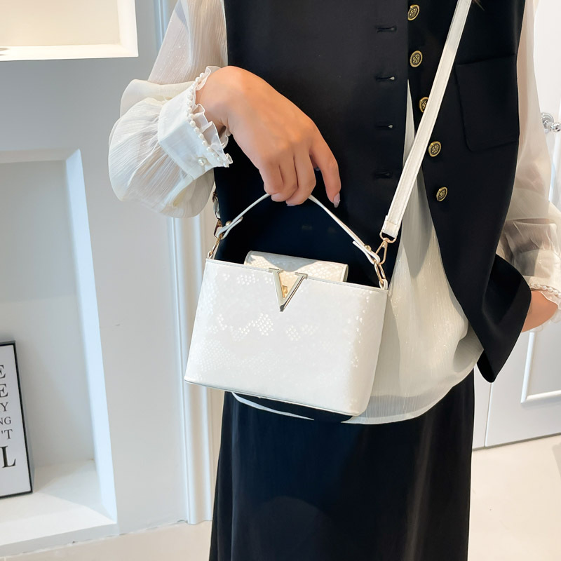 Stylish High-value Work Commute Crossbody Bag