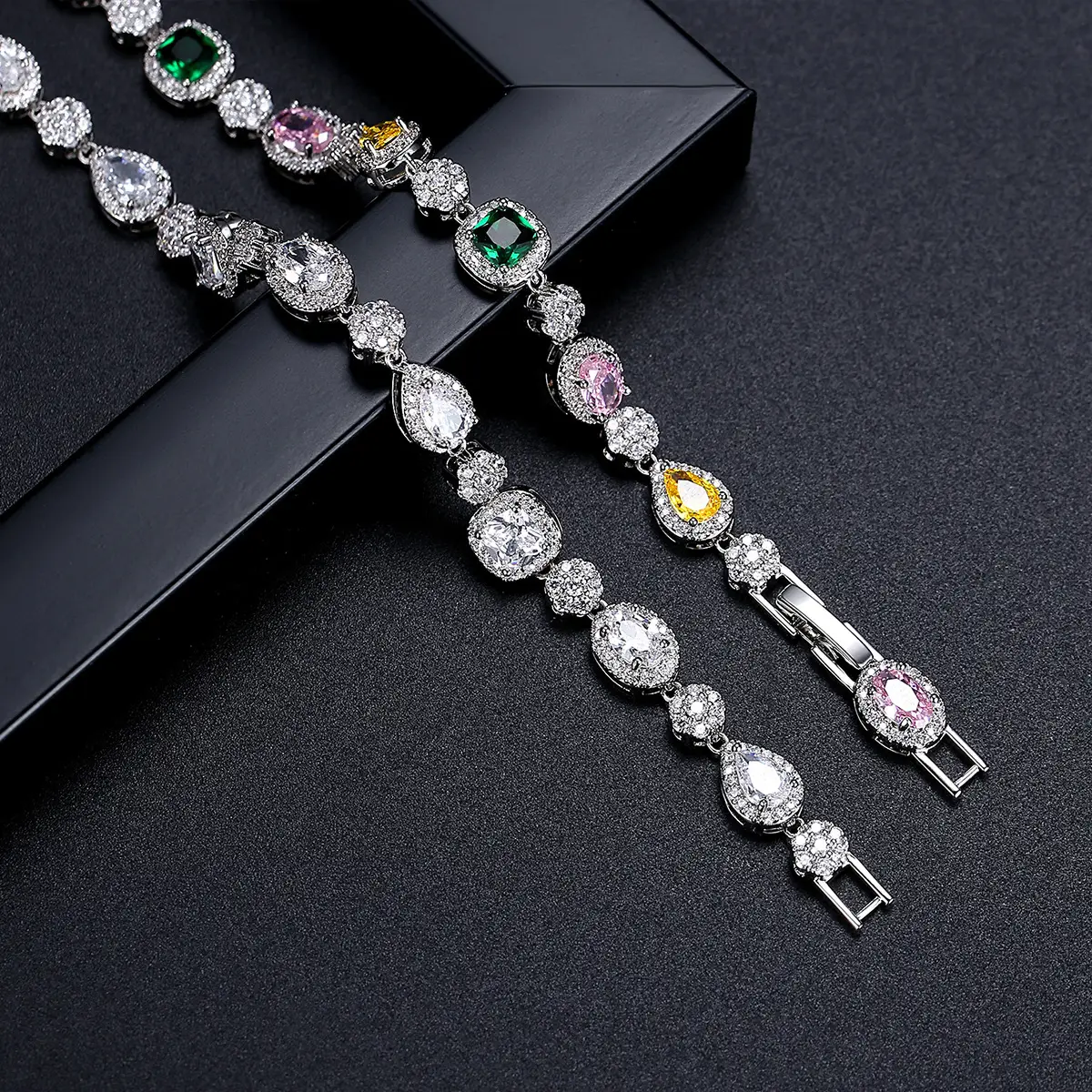 Color Copper Inlaid Zircon Bracelet Light Luxury High Sense
