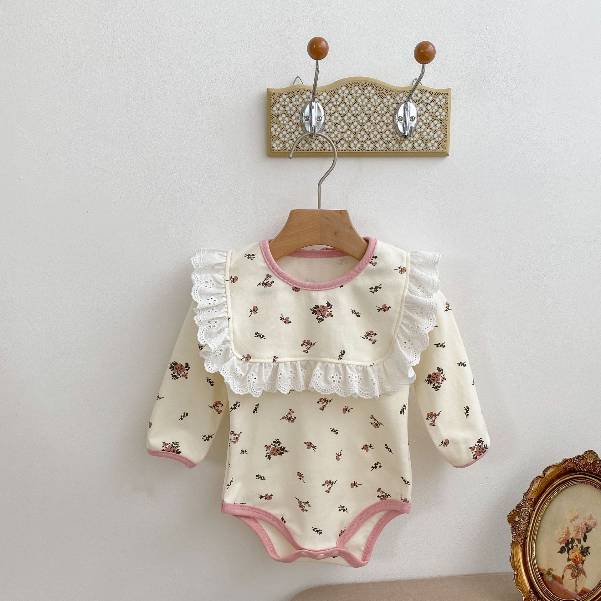 Title 9, Baby Girl Floral Clothing Lace Neckline Water T...