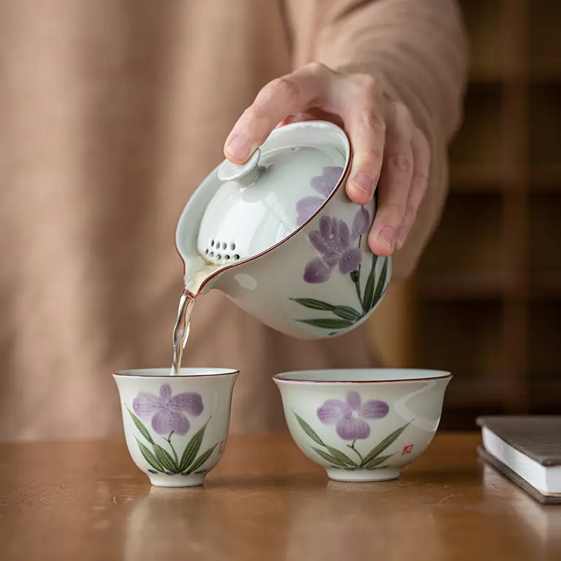 Hand-painted Purple Flower-de-Luce Teapot Household Single Teapot