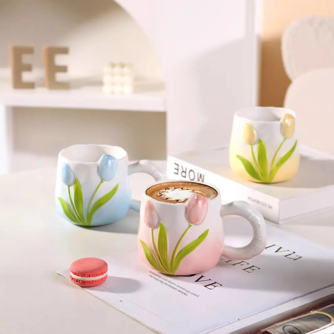 Fashion Relievo Flower Good-looking Water Cup