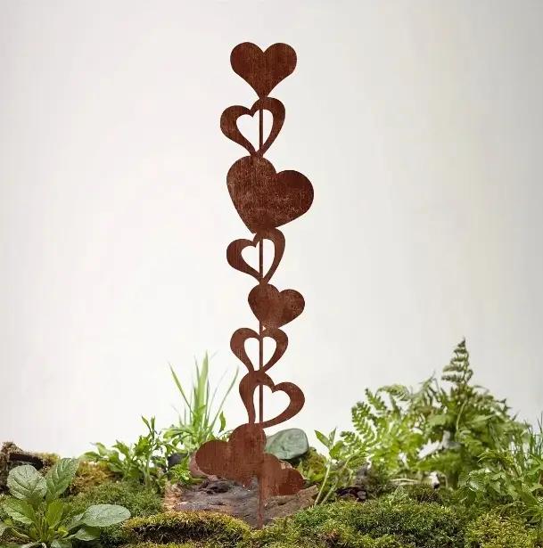 Metal Decorations For The Garden Of Love